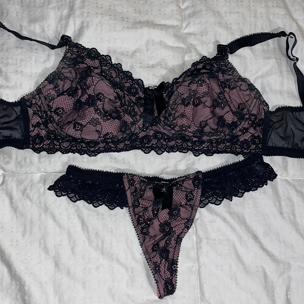 Hot milk maternity bra and thong removable clasp to nurse